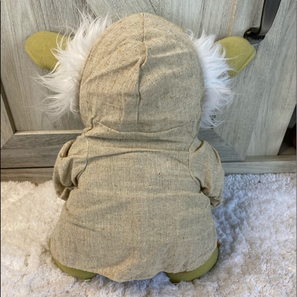 Underground Toys Star Wars Super Deluxe Talking Yoda 12’ Tall Plush 2012 - Picture 6 of 6